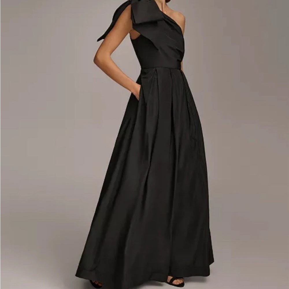 Donna Karan Black One Shoulder Dress